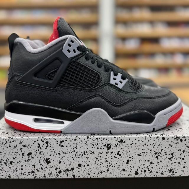 Jordan 4 Retro Bred Reimagined (GS) - Preowned