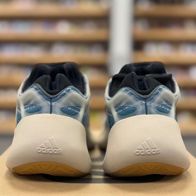 adidas Yeezy 700 V3 Kyanite - Preowned