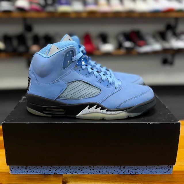 Jordan 5 Retro UNC University Blue - Preowned