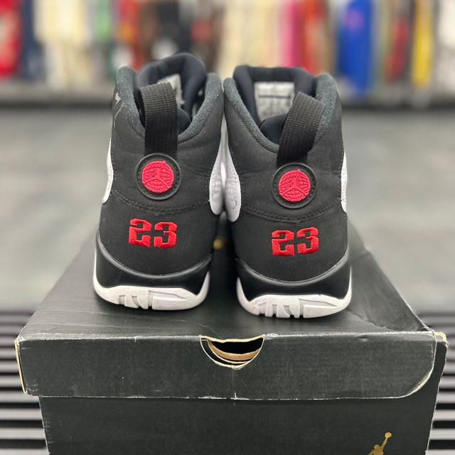 Jordan 9 Retro OG (2016) - Preowned