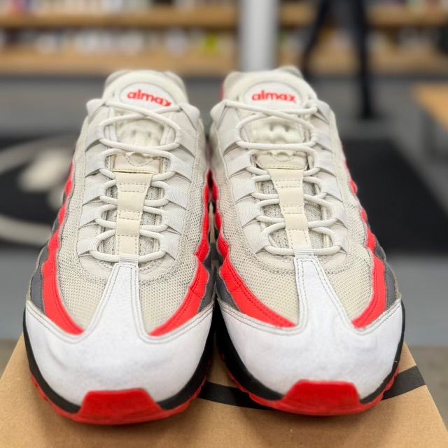 Nike Air Max 95 Bright Crimson Comet - Preowned