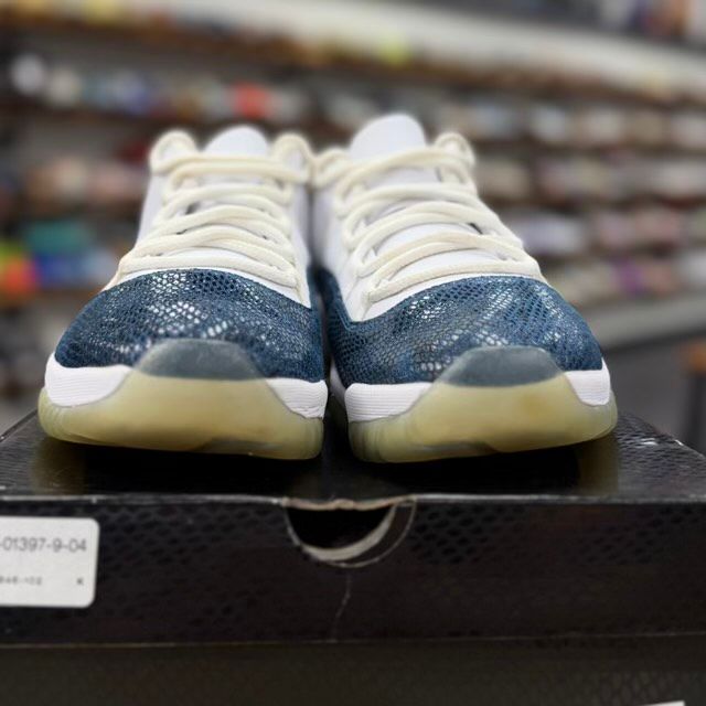 Jordan 11 Retro Low Snake Navy (2019) - Preowned