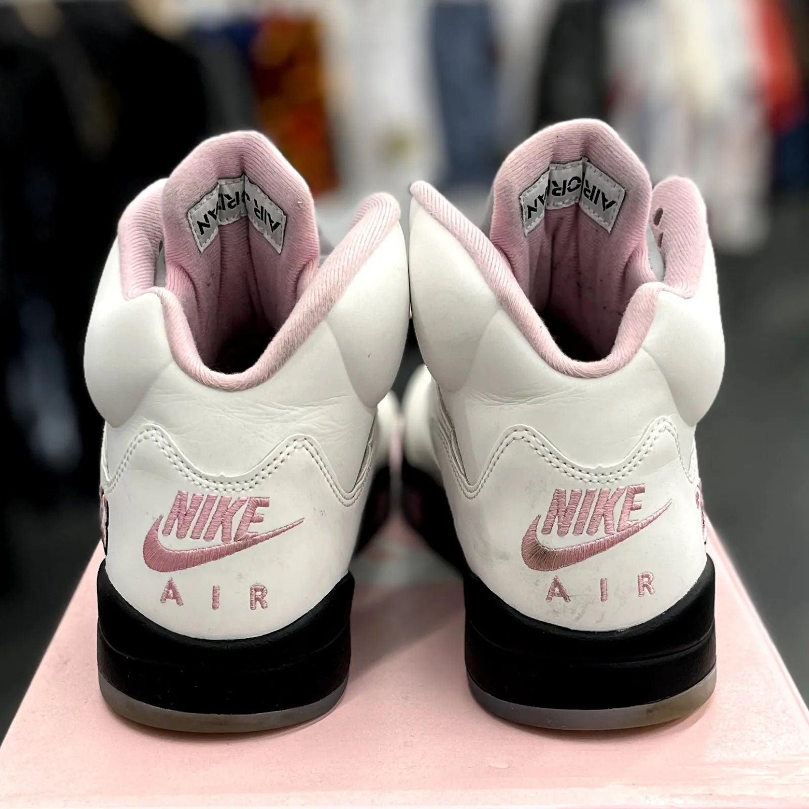 Jordan 5 Retro Medium Soft Pink - Preowned