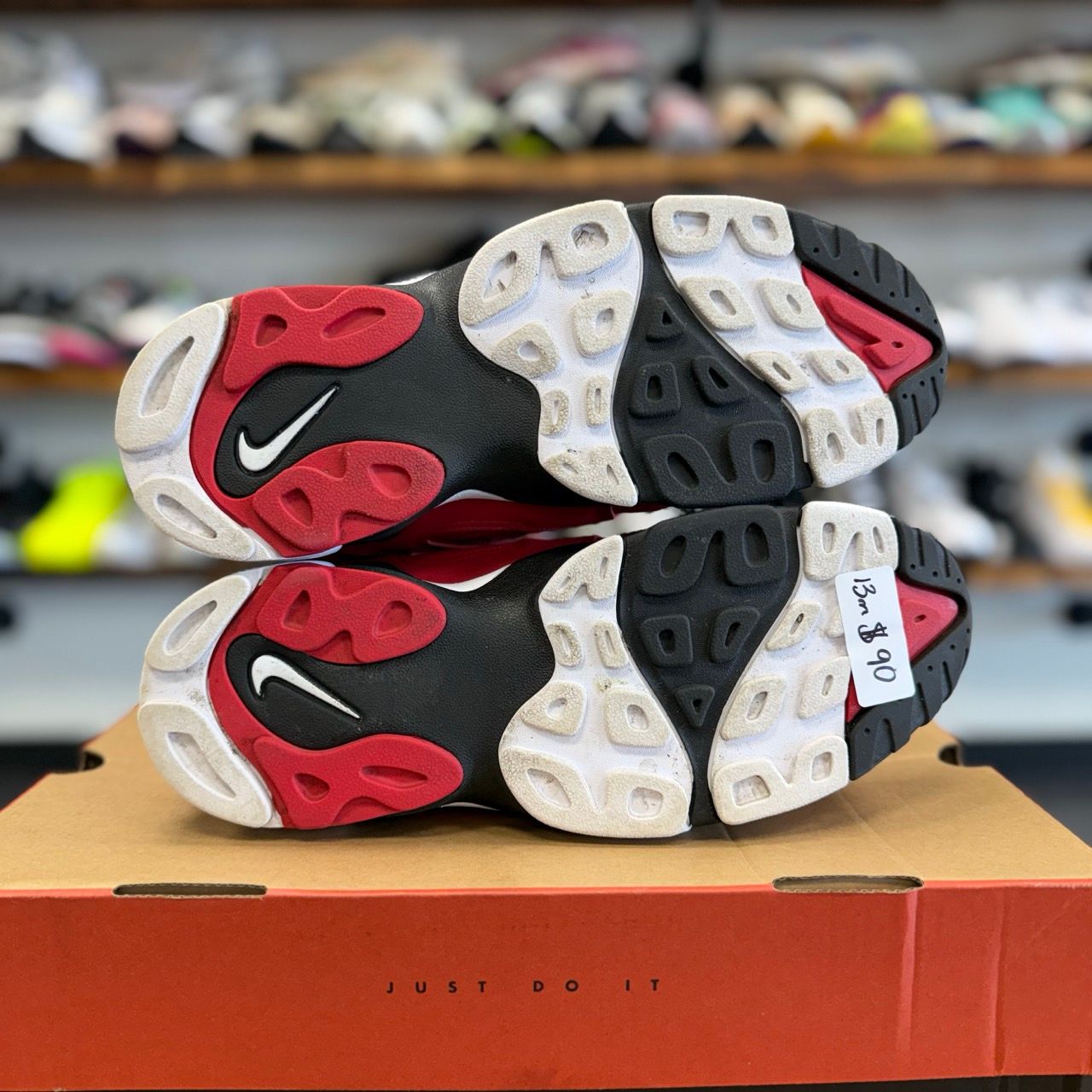 Nike Air Diamond Turf 2 Red Gold (2026) - Preowned