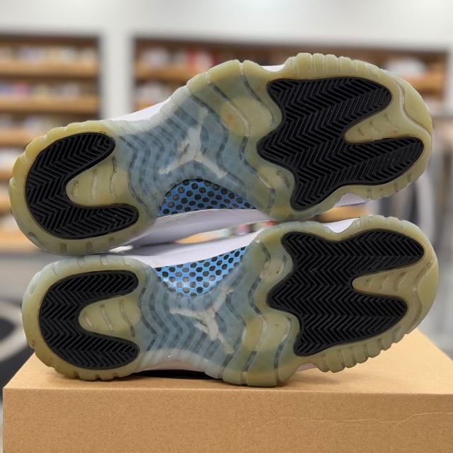 Jordan 11 Retro Legend Blue (2024) - Preowned