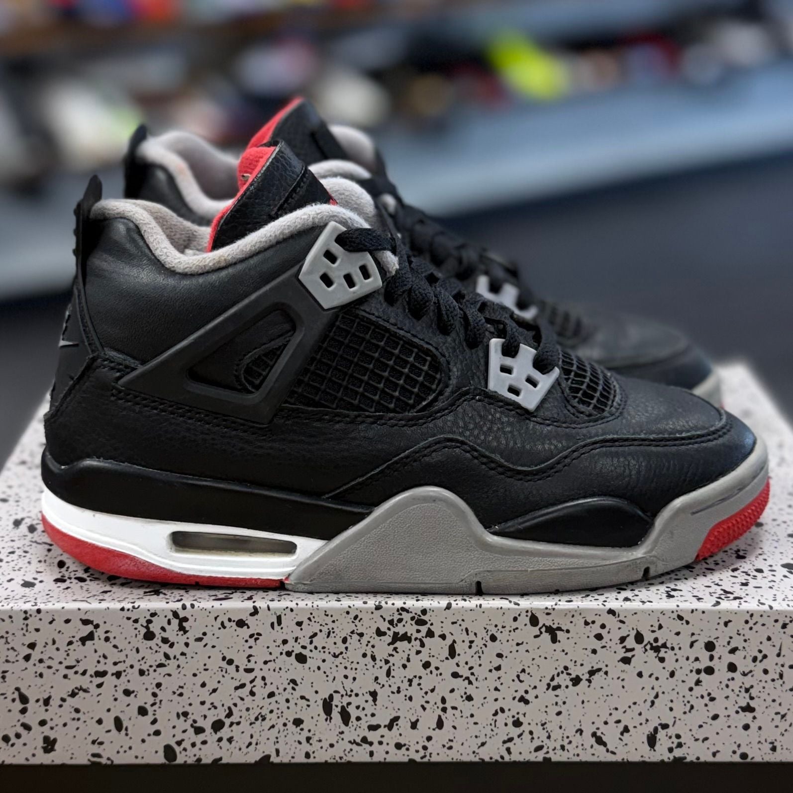 Jordan 4 Retro Bred Reimagined (GS) - Preowned