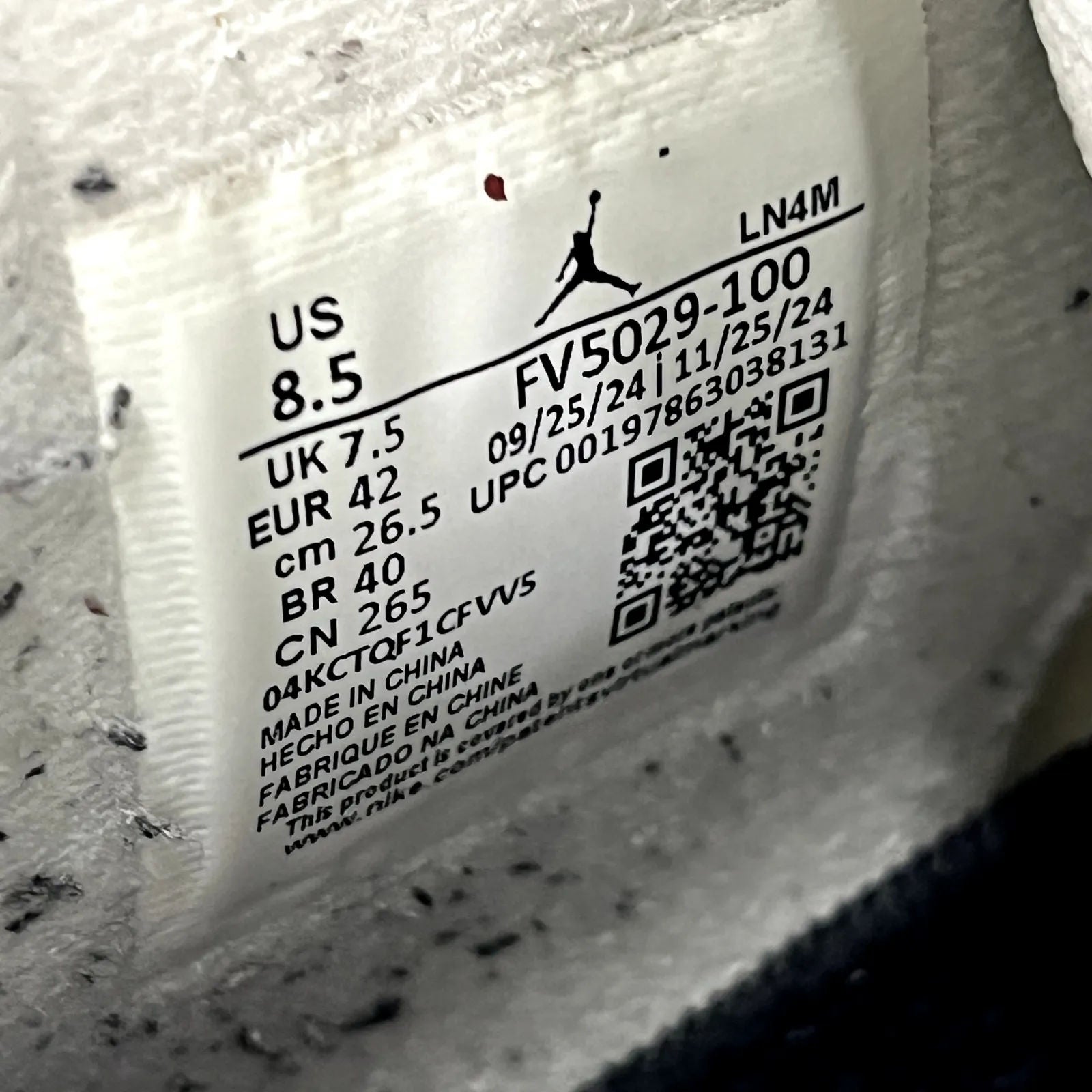 Jordan 4 Retro White Cement (2025) - Preowned