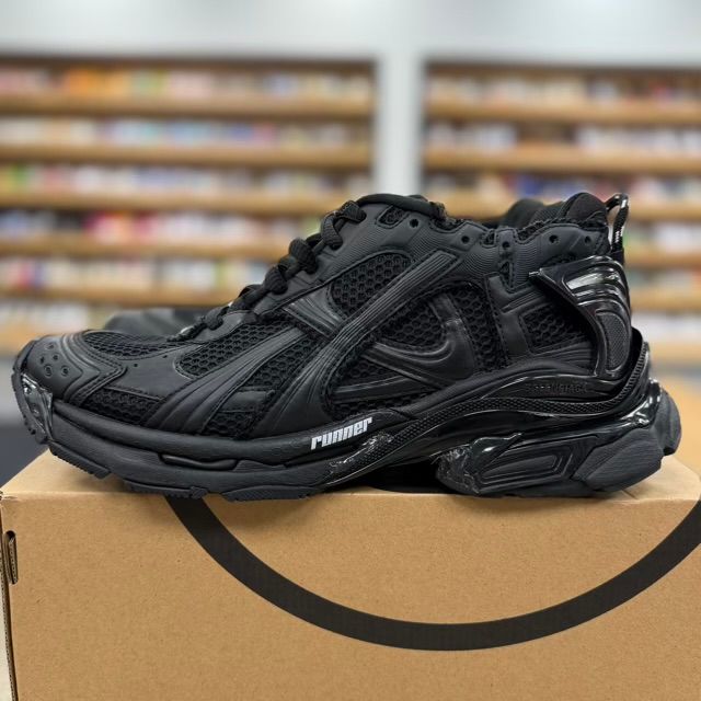 Balenciaga Runner Black - Preowned