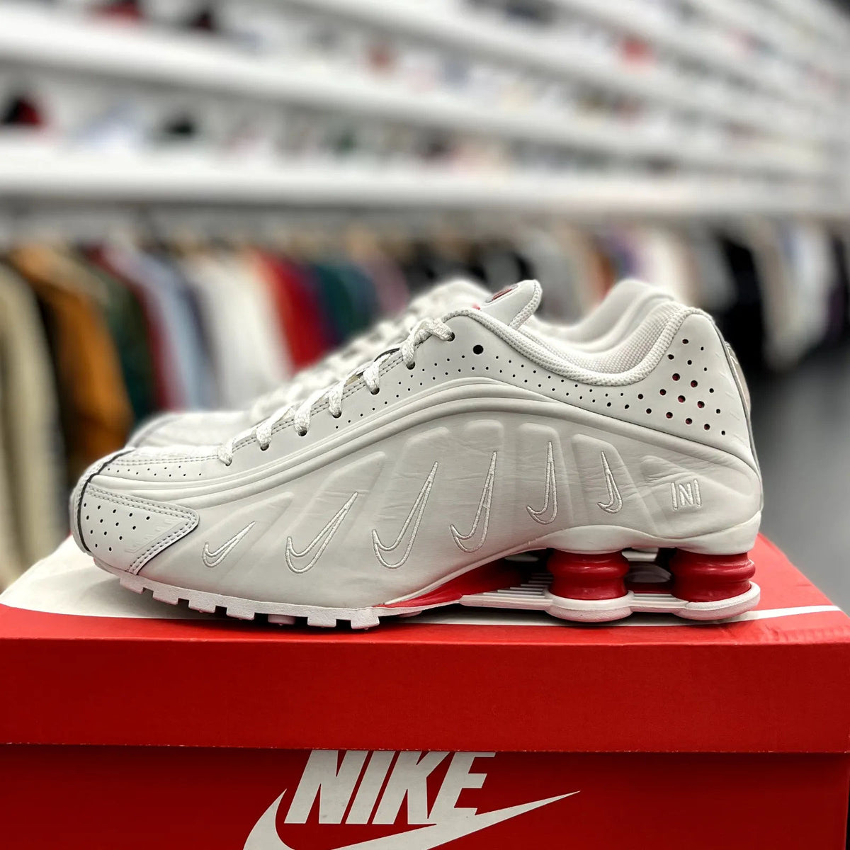 Nike Shox R4 Neymar White - Preowned