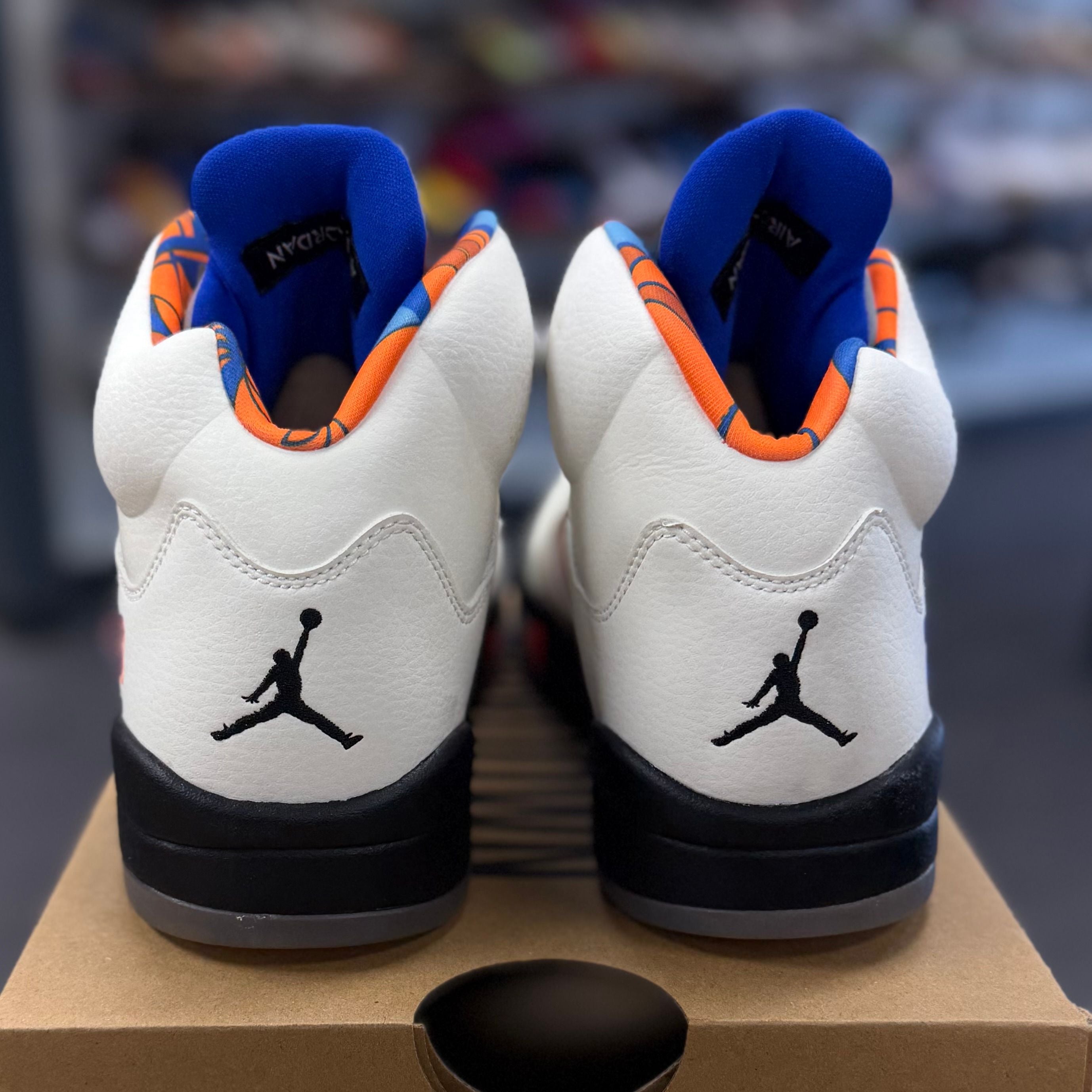 BRAND NEW STEAL - Jordan 5 Retro International Flight