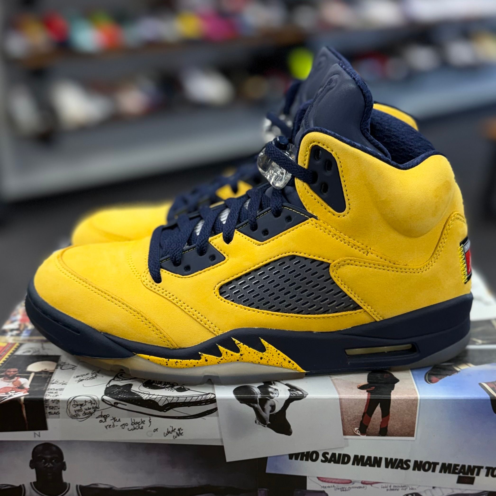 Jordan 5 Retro Michigan (2019) - Preowned