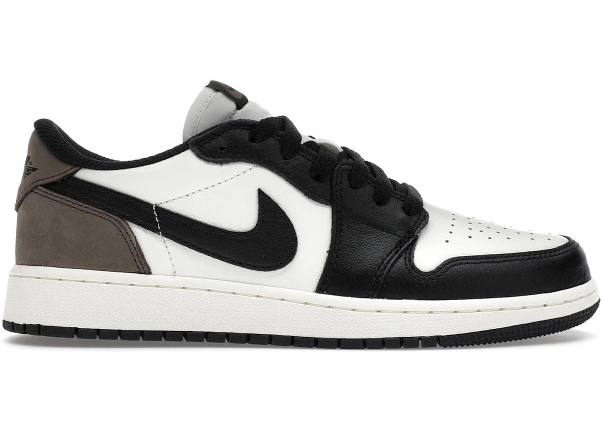 BRAND NEW STEAL - Jordan 1 Retro Low OG Mocha (GS)