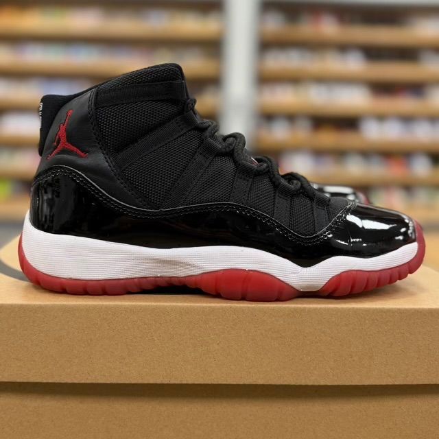 Jordan 11 Retro Playoffs Bred (2019) (GS) - Preowned