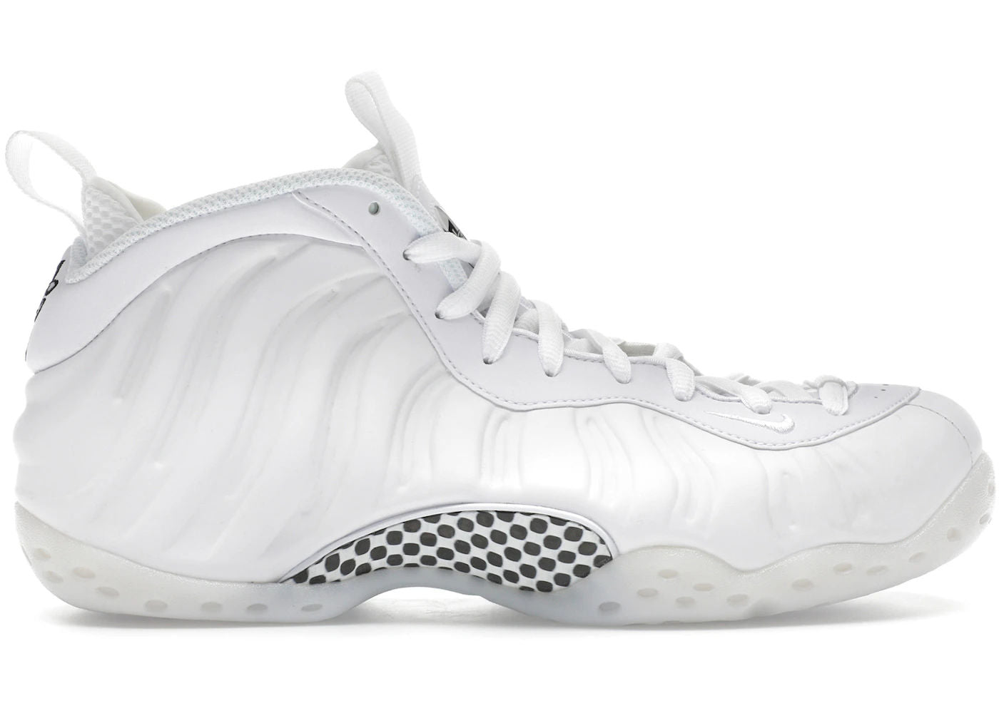 Nike Air Foamposite One Triple White - Preowned