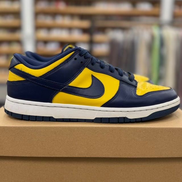 Nike Dunk Low Michigan (2021) - Preowned