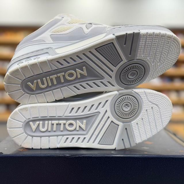Louis Vuitton LV Skate Grey - Preowned