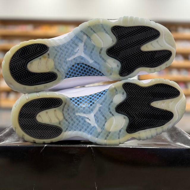 Jordan 11 Retro Legend Blue (2024) - Preowned