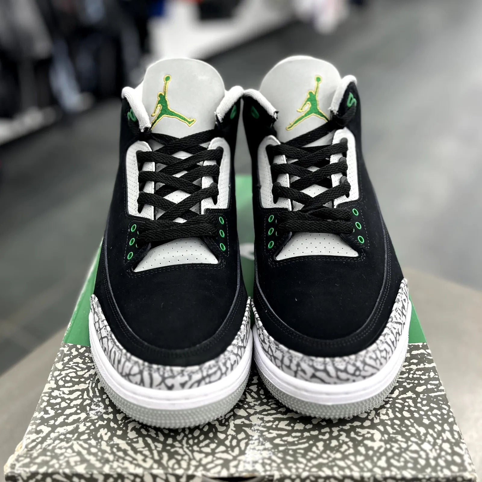 Jordan 3 Retro Pine Green - Preowned