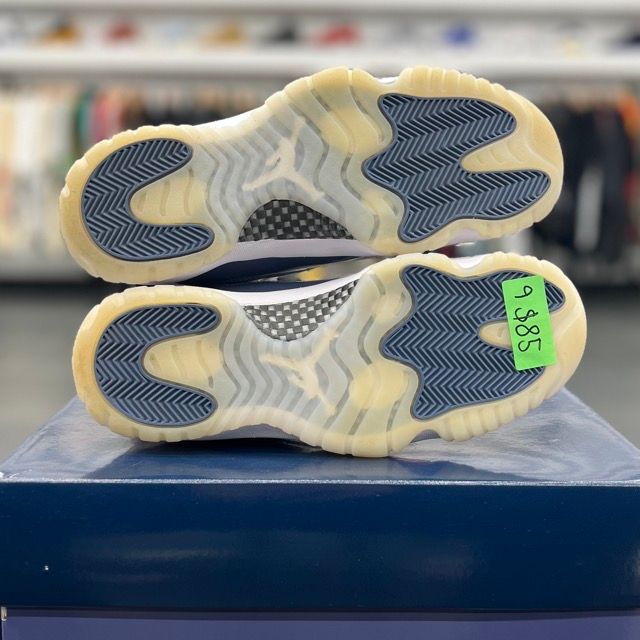 Jordan 11 Retro Low Diffused Blue - Preowned