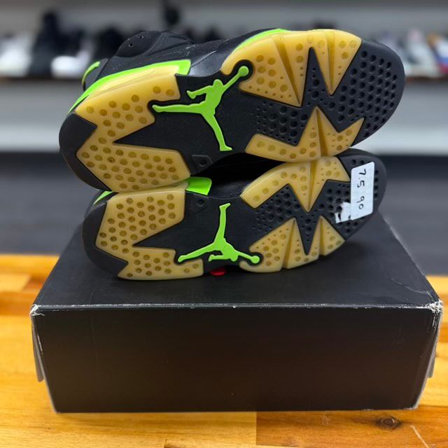 Jordan 6 Retro Electric Green - Preowned