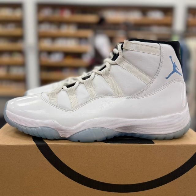 Jordan 11 Retro Legend Blue (2024) - Preowned