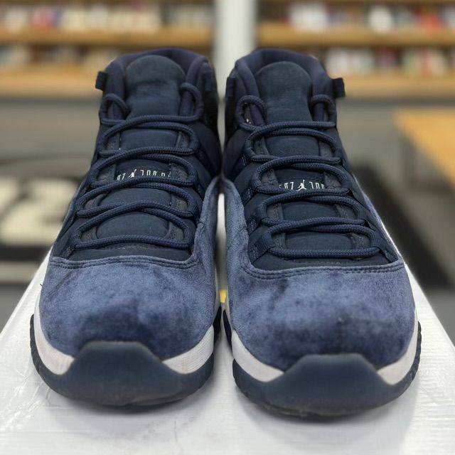 Jordan 11 Retro Midnight Navy (Women's) - Preowned