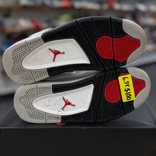 Jordan 4 Retro White Cement (2025) (GS) - Preowned