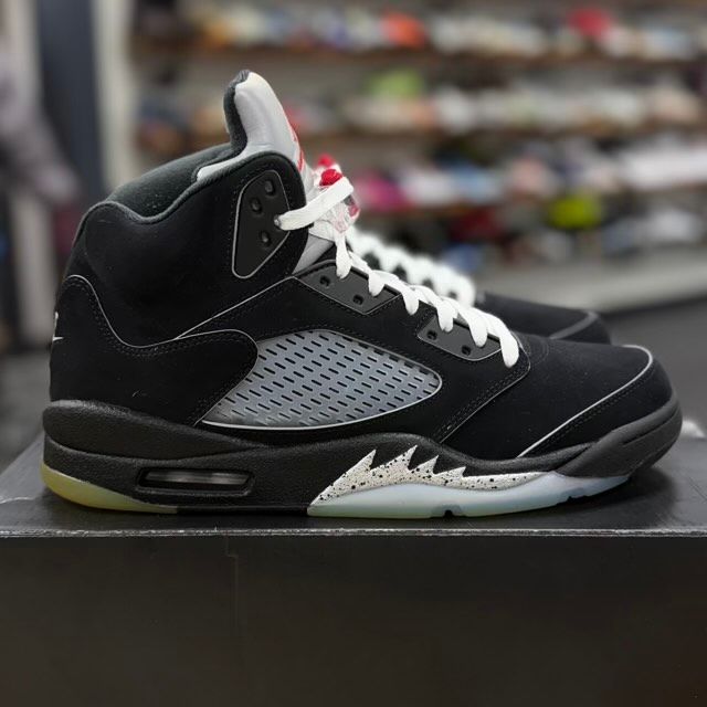Jordan 5 Retro OG Black Metallic Reimagined - Preowned
