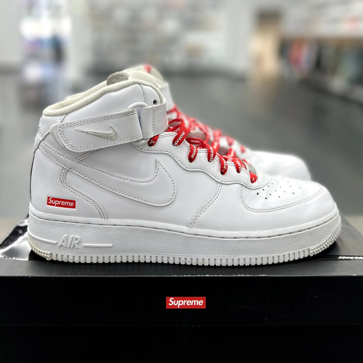 Nike Air Force 1 Mid Supreme White - Preowned
