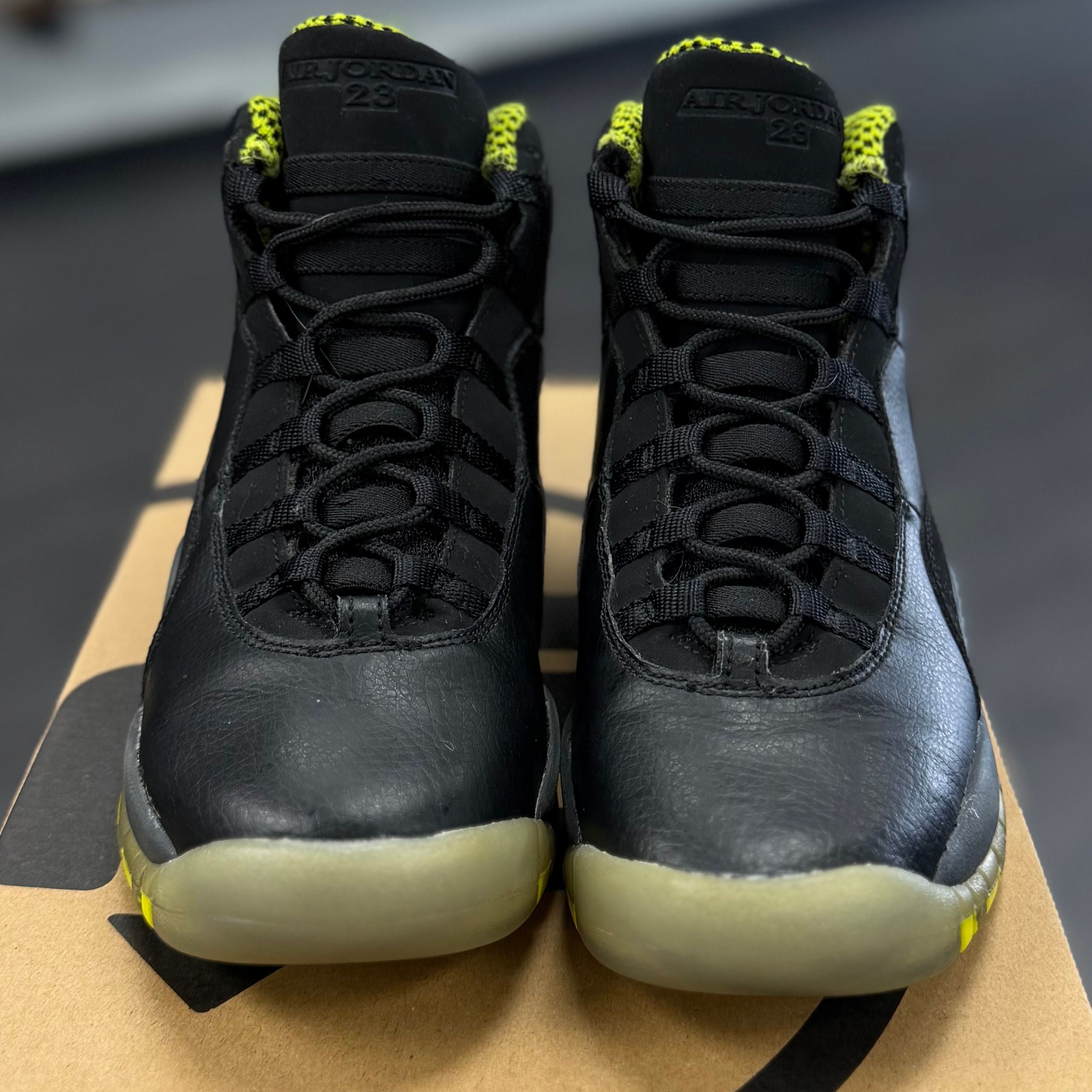 Jordan 10 Retro Venom (GS) - Preowned