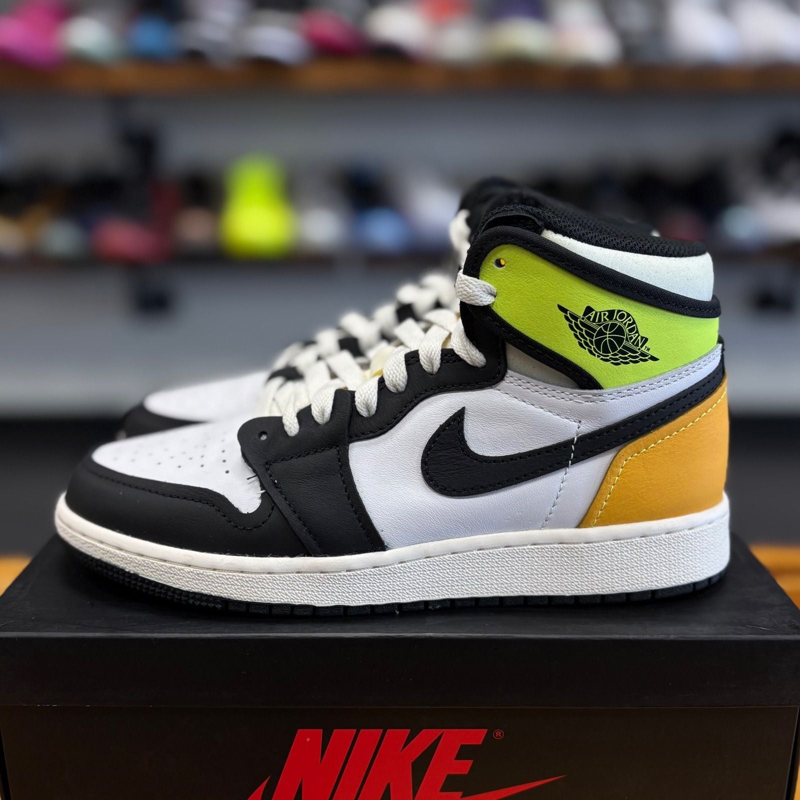 Jordan 1 Retro High White Black Volt University Gold (GS) - Preowned