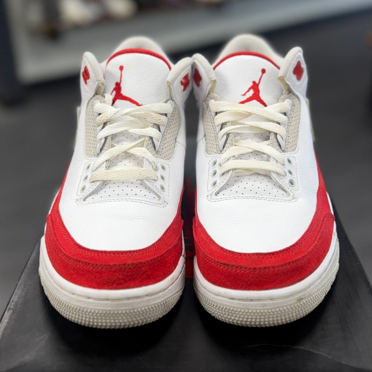 Jordan 3 Retro Tinker White University Red - Preowned