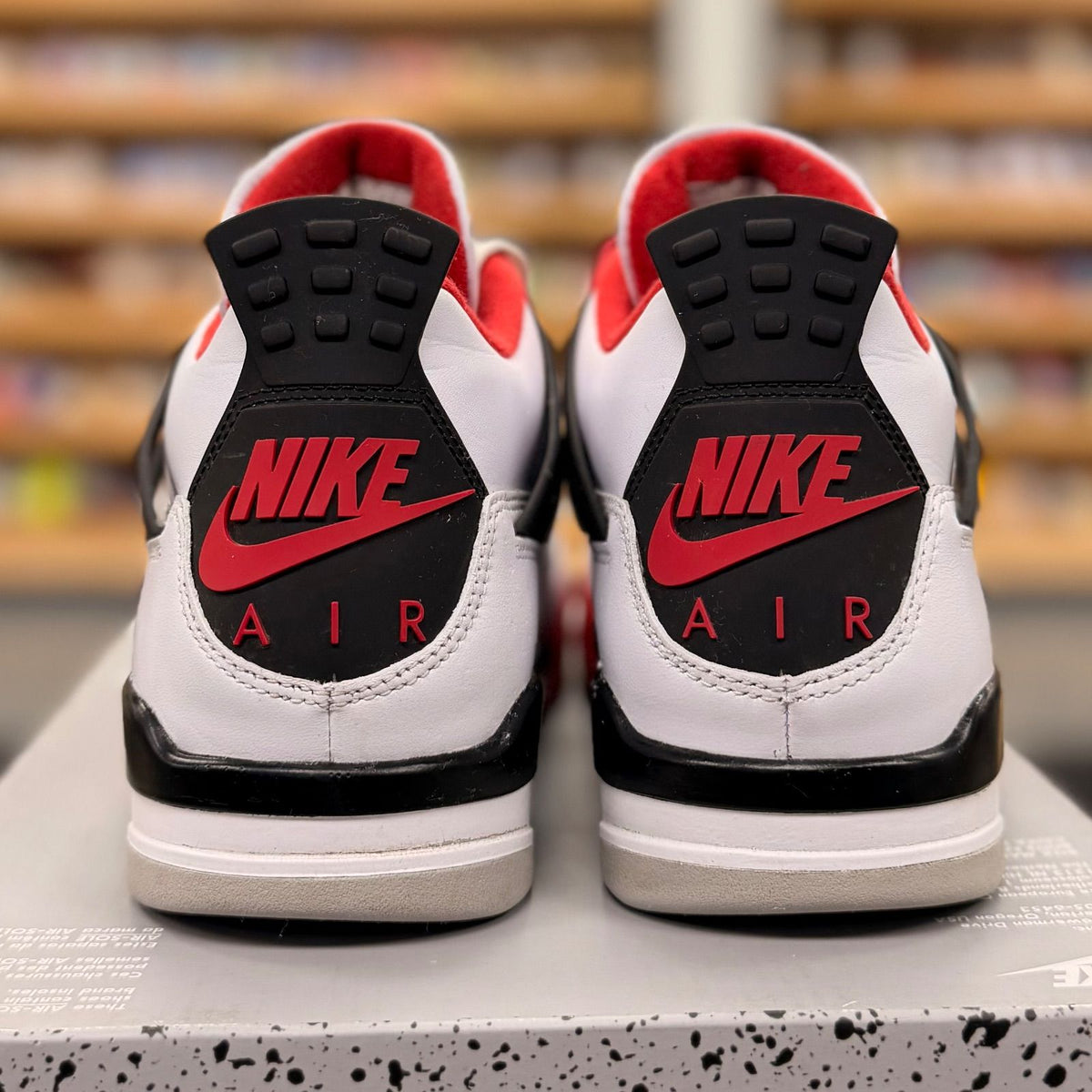 Jordan 4 Retro Fire Red (2020) - Preowned