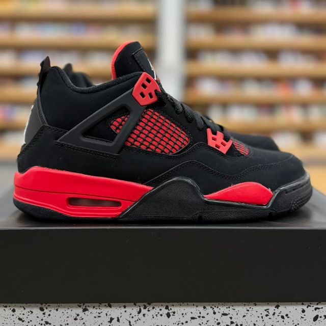 Jordan 4 Retro Red Thunder (GS) - Preowned