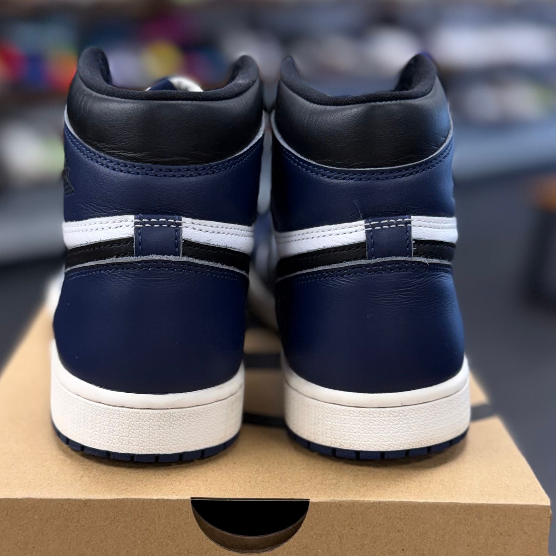 Jordan 1 Retro High OG Midnight Navy - Preowned