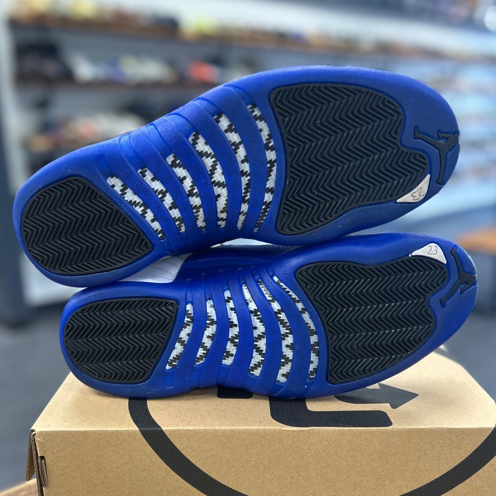 Jordan 12 Retro Blueberry - Preowned