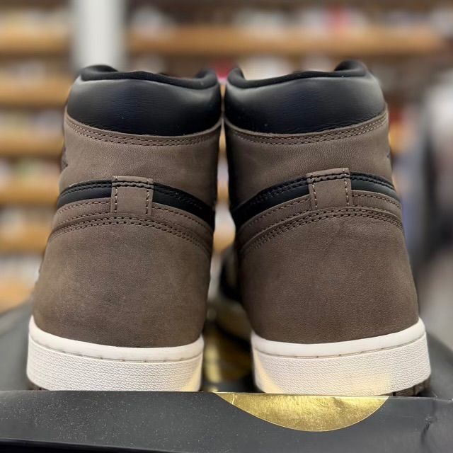 Jordan 1 Retro High OG Palomino - Preowned