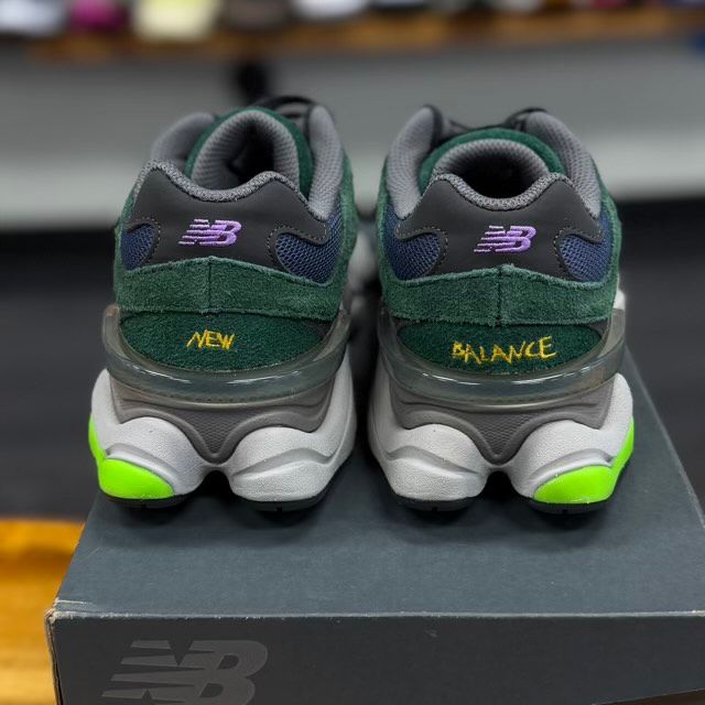 New Balance 9060 Nightwatch - Preowned