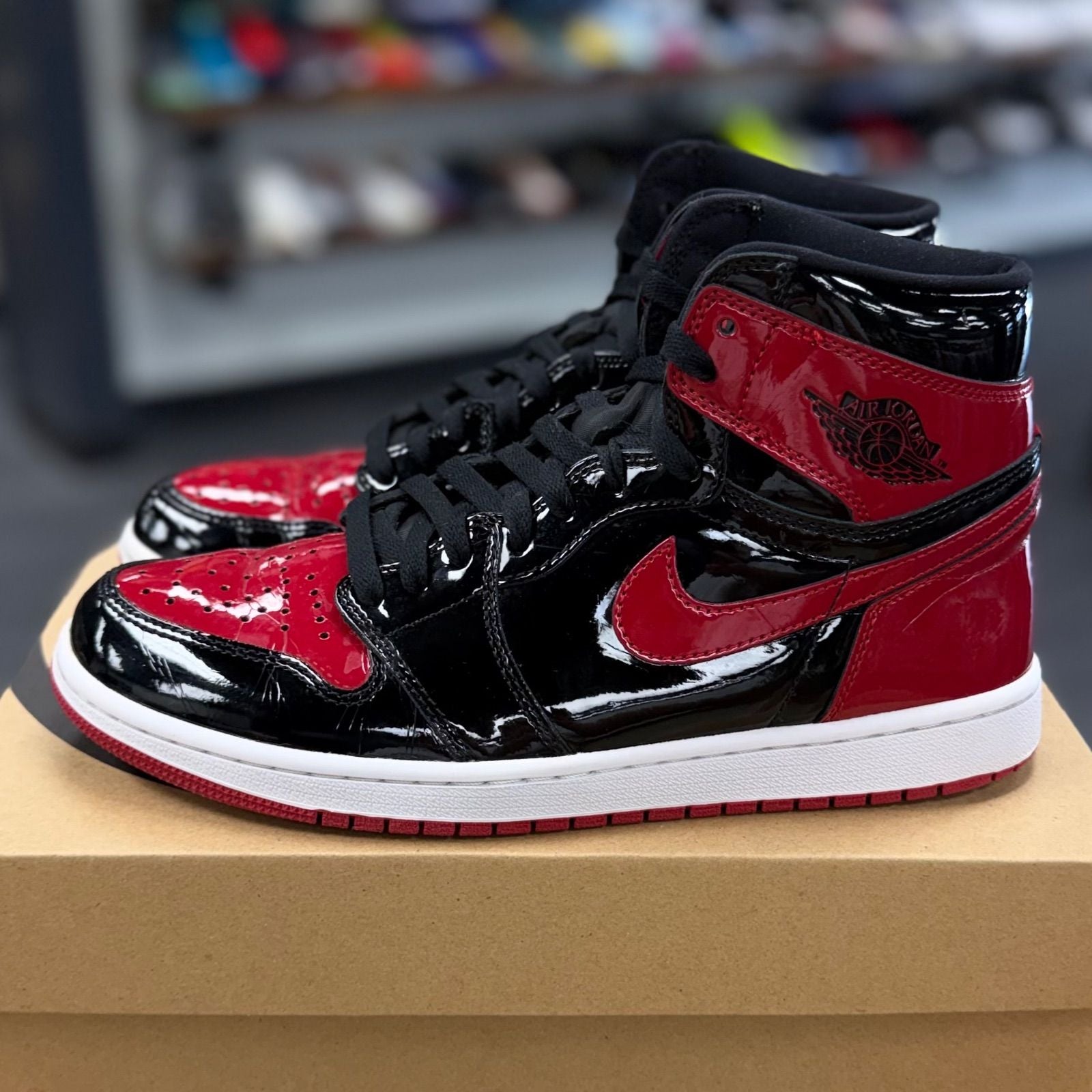 Jordan 1 Retro High OG Patent Bred - Preowned