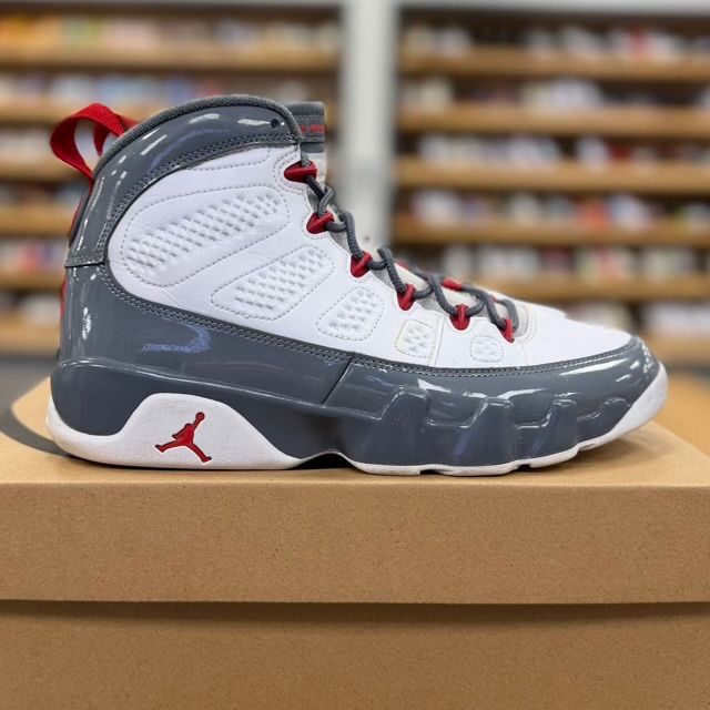 Jordan 9 Retro Fire Red - Preowned