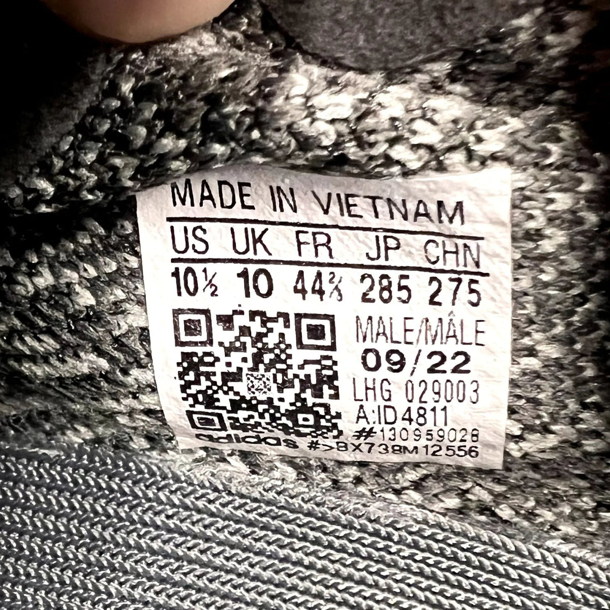 adidas Yeezy Boost 350 V2 MX Dark Salt - Preowned