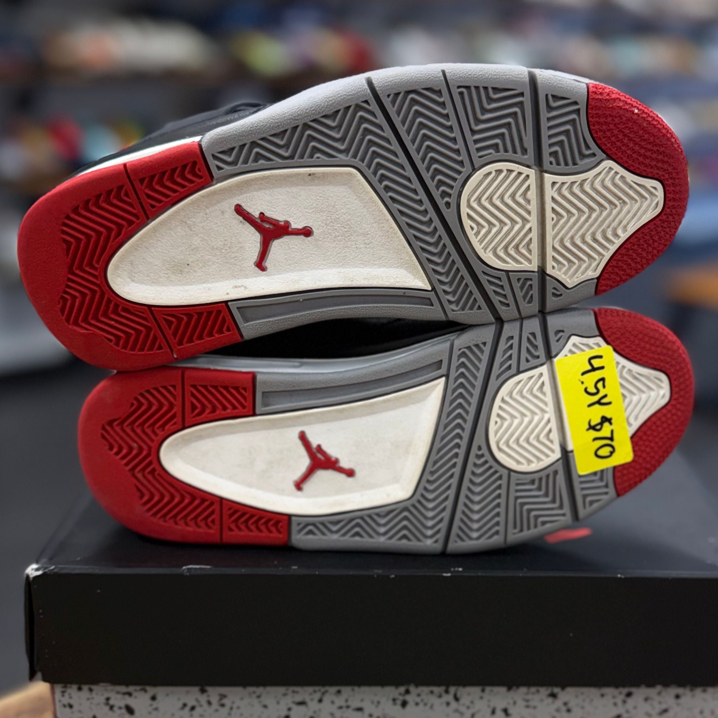 Jordan 4 Retro Bred Reimagined (GS) - Preowned