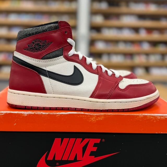 Jordan 1 Retro High OG Chicago Lost and Found - Preowned