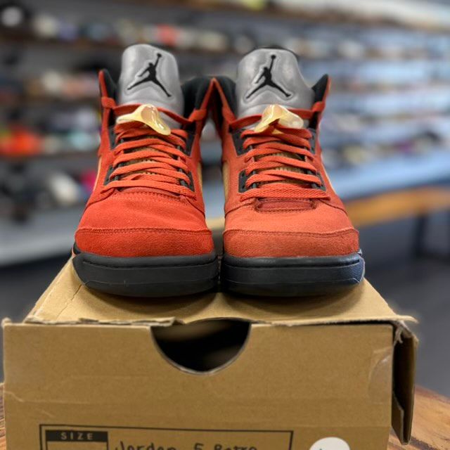Jordan 5 Retro Dunk on Mars (Women's) - Preowned