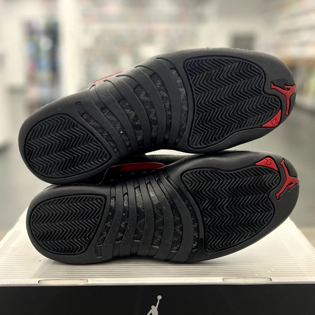 Jordan 12 Retro Bloodline - Preowned