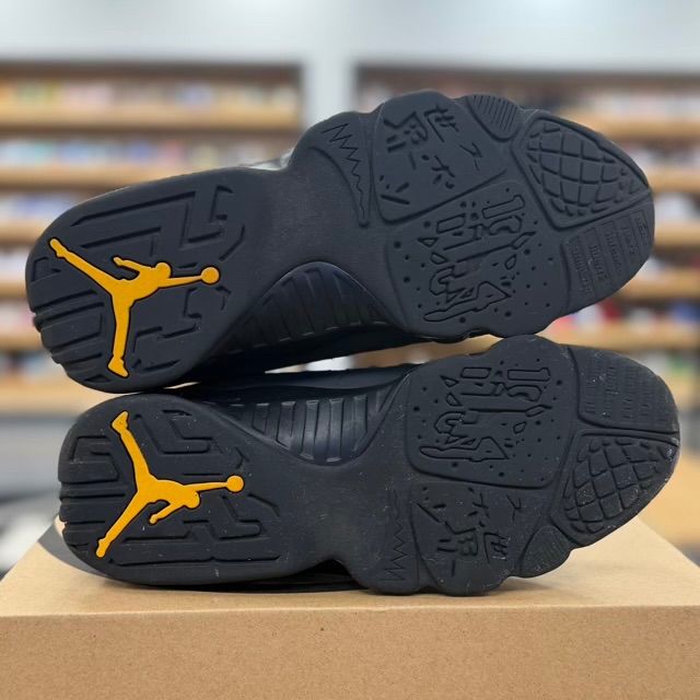 Jordan 9 Retro Dark Charcoal University Gold - Preowned
