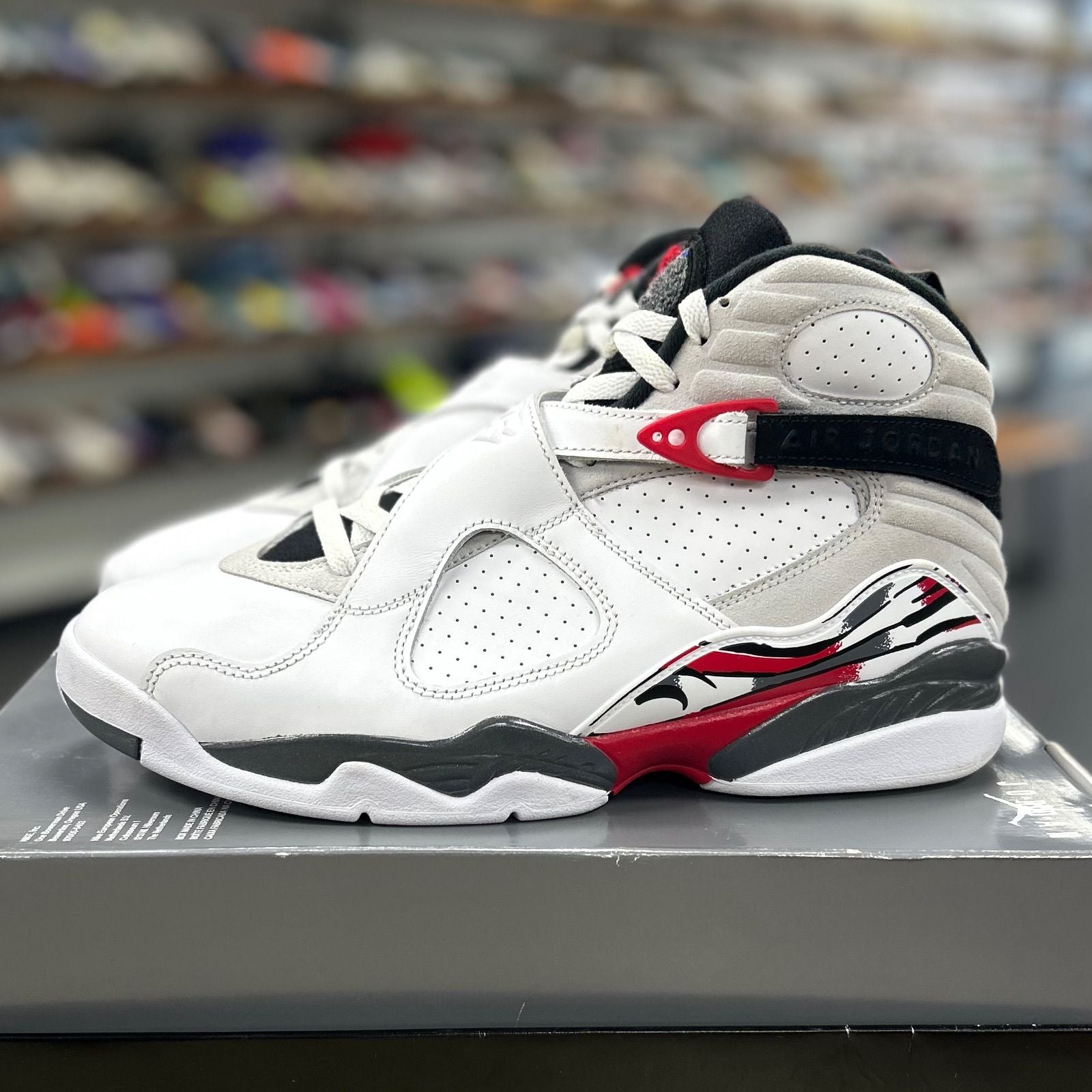 Jordan 8 Retro White True Red (2025) - Preowned