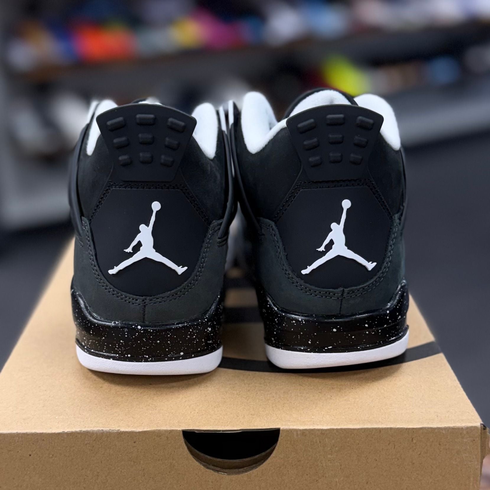 BRAND NEW STEAL - Jordan 4 Retro Fear (2024) (GS)