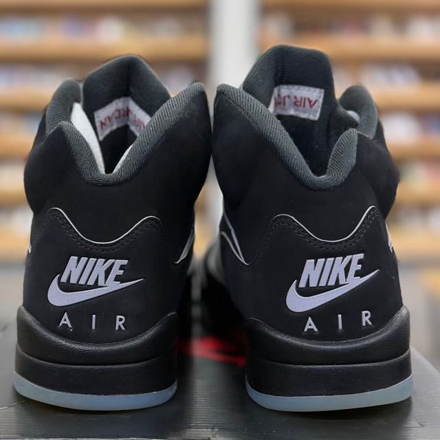 Jordan 5 Retro OG Black Metallic Reimagined - Preowned