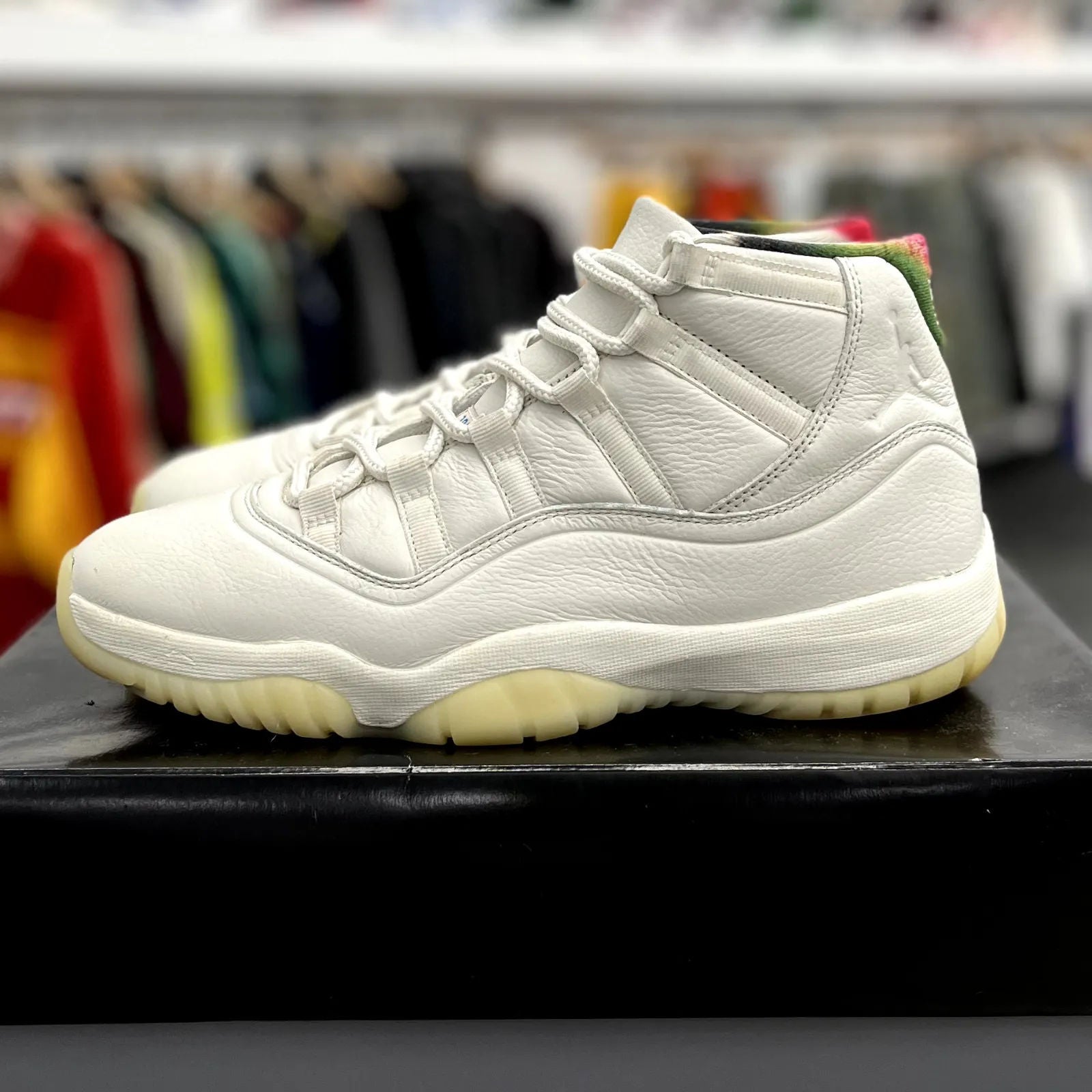 Jordan 11 Retro 285 - Preowned